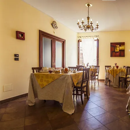 & Breakfast La Dimora לינה וארוחת בוקר 3*