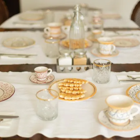 ベッド・アンド・ブレックファスト & Breakfast La Dimora スルモナ