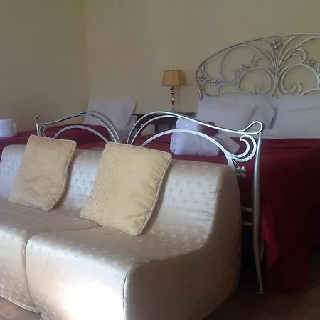 Room & Breakfast La Dimora 3*