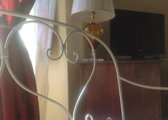 & Breakfast La Dimora スルモナ